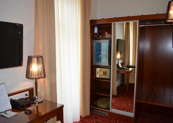 Jaeger Hotel