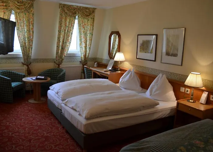 Jaeger Hotel 4*